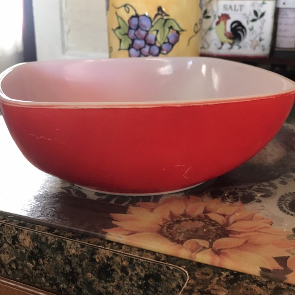 Vintage Pyrex dish - Picture 2 of 3